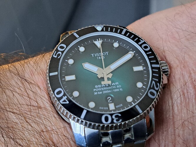 17646666296981439313279098834678