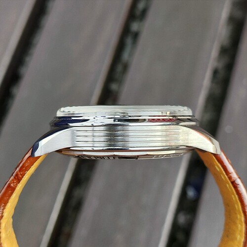 wts-breitling-premier-b09-chronograph-40-pistachio-v0-qgap4zk4bzmd1