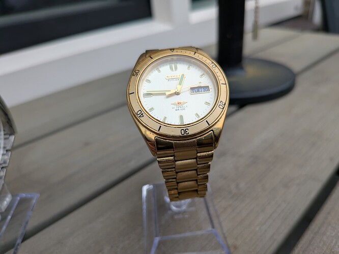 PXL_20251013_113658104.MACRO_FOCUS