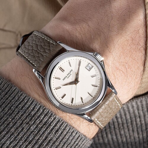 W-3622PatekPhilippeCalatrava5107GFullsetsoldbyWempe_1271_1x1_38ea8a2c-415c-42fb-ae30-279b81be89ff