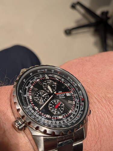 PXL_20260212_223857760.MACRO_FOCUS