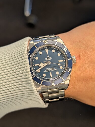 PXL_20251111_074054777.PORTRAIT