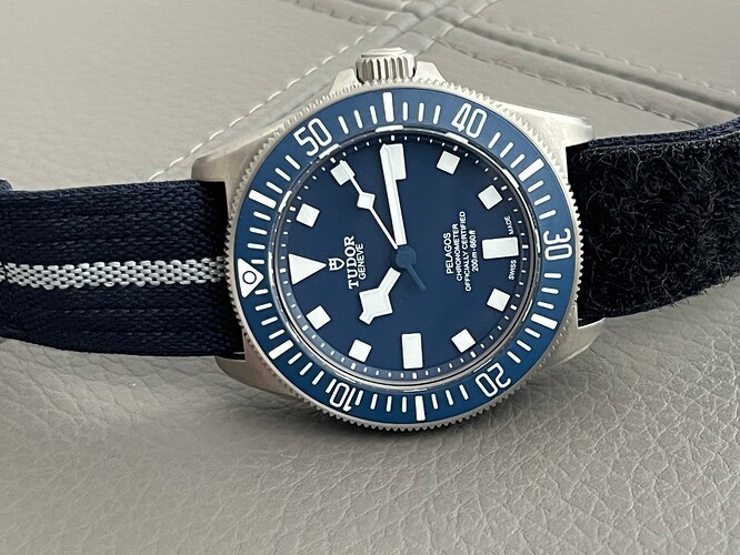 OH.watches.Tudor.PelagosFXD.ref25707B.liggend_01.260111