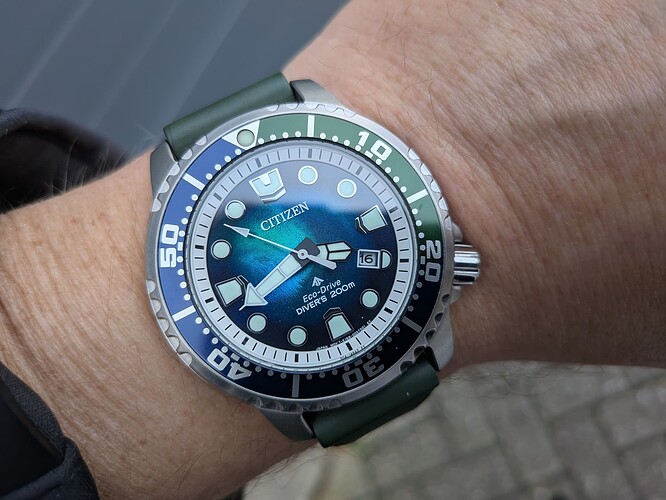 PXL_20251216_144256597.MACRO_FOCUS