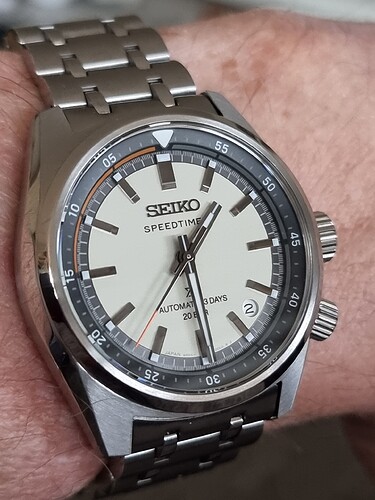 17700353856373565056100255416833