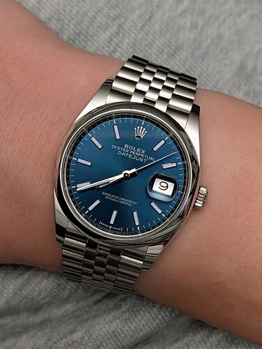 PXL_20251109_063842386~2