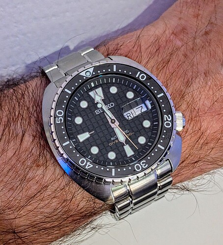 PXL_20251107_165928839.MP~2