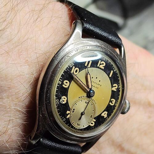 Drie sterren,  kast verchroomd, service beurt, glas vervangen en nieuw bandje