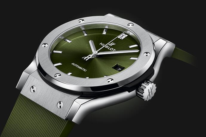 Classic-Fusion-Titanium-Green-42-mm-PR-shot