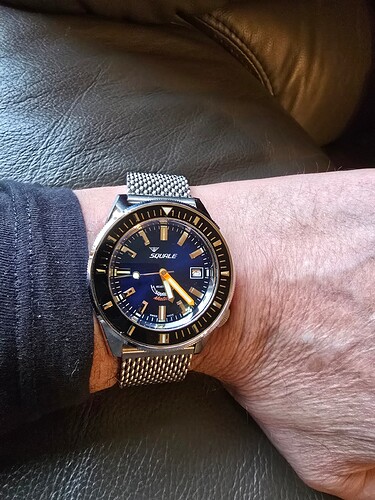 Squale matic op meshband