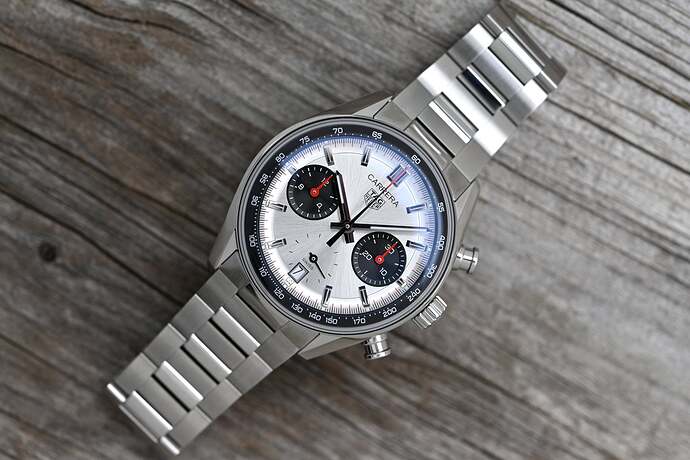 XTAG-Heuer-carrera-Chronograph-Glassbox-Panda-Dial-on-bracelet-6