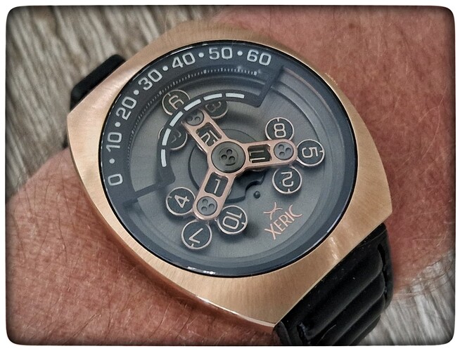 1000054693