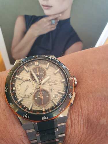 Astron met keramische band