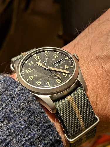 PXL_20251227_222317638