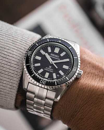 Seiko-Marinemaster-Wrist-Shot