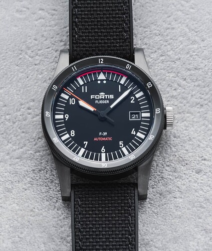 Screenshot_2025-12-29-23-35-13-898_com.opera.touch-edit