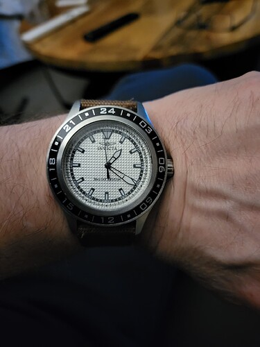 17689548413677779785580481793994