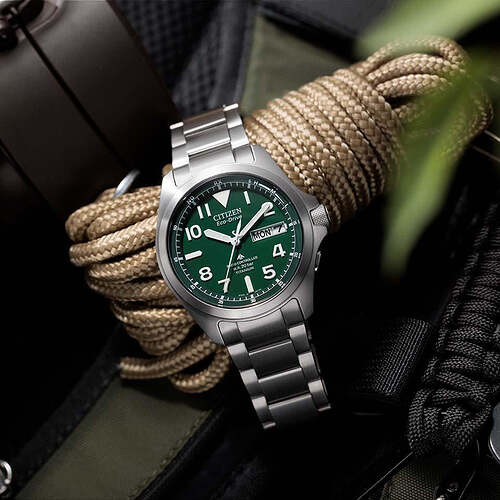 citizen-promaster-land-watch-pmd56-2951-4