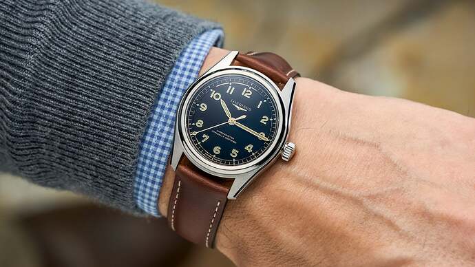 Longines-Spirit-Pilot-39_b048b064-e2e1-479e-a044-43cf7f60d61f_2000x