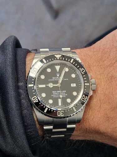 17703649733465408135694456399916