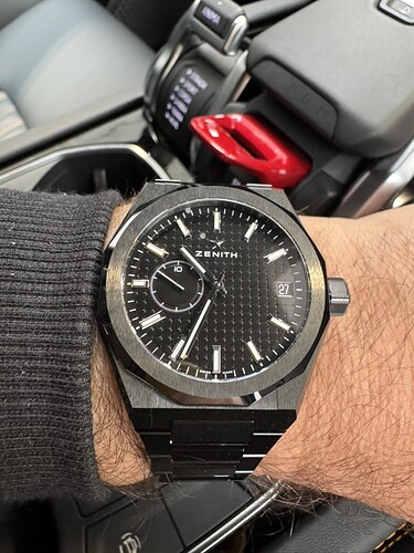 AFD40F25-A24C-42AB-890F-29C7A6F3BFAA_1_105_c