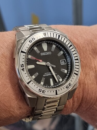 17634544026376529723173860268914