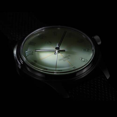 Fieldtimer_Dial_Teaser_Green_2716ec3e-1d7e-4f16-b930-fd71eaca335c