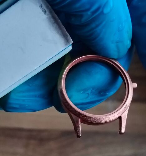 IMG20251207154642 11  8E EN LAATSTE LAAG 0.18 AMP  30 MIN MET SCHUURBLOK VAN ALI BEHANDELD EN IS NU KLAAR VOOR HET NIKKELBAD