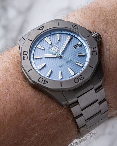 TAG-Heuer-Aquaracer-Professional-200-Solargraph-LOR-Crop-9-1140x1425