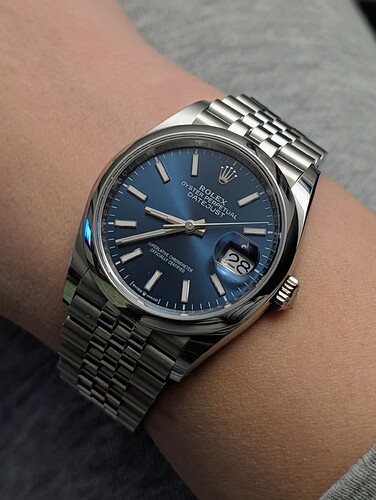 PXL_20251128_193654738~2