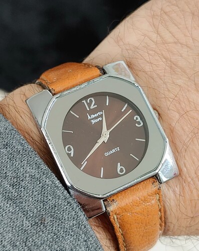 Screenshot_2025-12-11-19-58-53-521_fr.vinted-edit