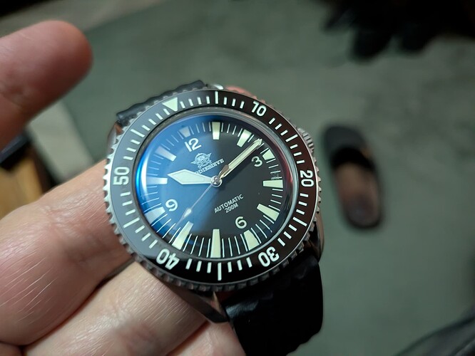 PXL_20251116_182953574.MACRO_FOCUS