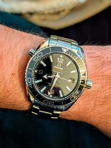 PXL_20251012_183207612.MP~2