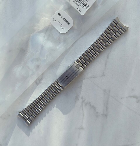 omega_020Z017493_nixon (1)