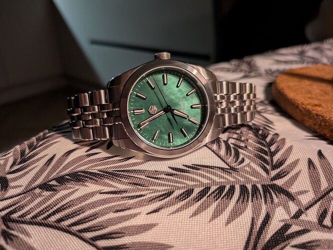 PXL_20251110_175617400.MACRO_FOCUS