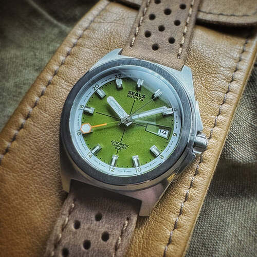 GMT_Automatic_Olive_Drab_grande
