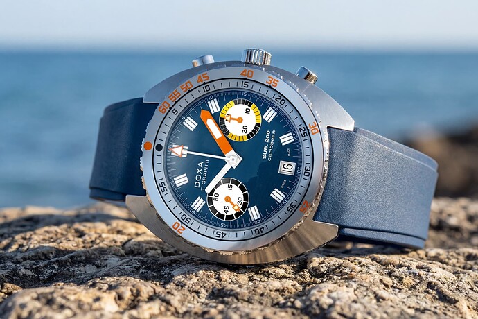 DOXA_SUB_200_T.GRAPH_II_lifestyle_picture_FB_7