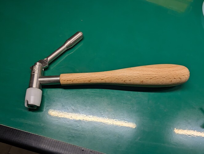 PXL_20251203_204707407