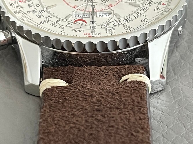 OH.watches.Breitling.Navitimer_A21330.MontbrillantDatora.closeup_06.260111