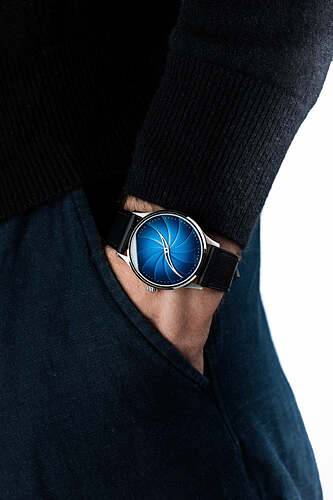 Wristshot-pocketshote-2