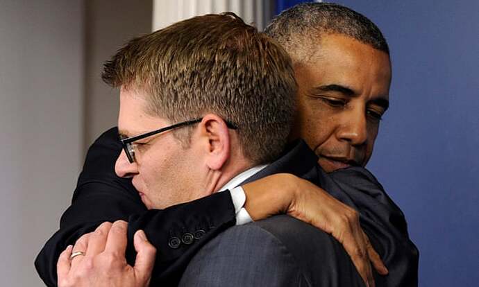 Jay-Carney-and-Barack-Oba-012
