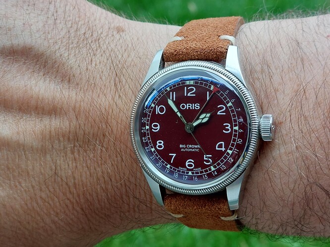 Oris, Big Crown Pointer Date, automatic + handwind, 40 mm, band Natos suede bruin