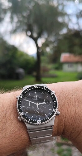 Screenshot_2025-12-15-16-34-11-496_com.watchenterprise.watchcrunch-edit