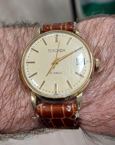 902 Sekonda