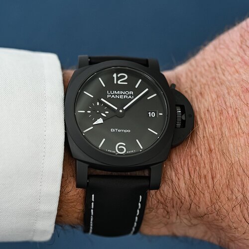 Panerai-Luminor-GMT-Ceramica-PAM01460-BiTempo-First-Ever-40mm-Ceramic-Panerai-watch-review-2