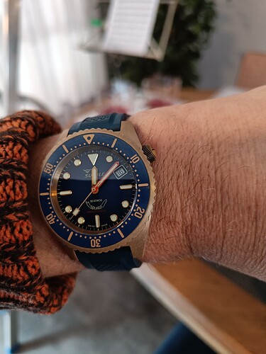 1767524748381546766475662901534