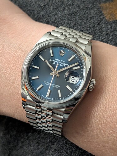 PXL_20251221_210819379~2