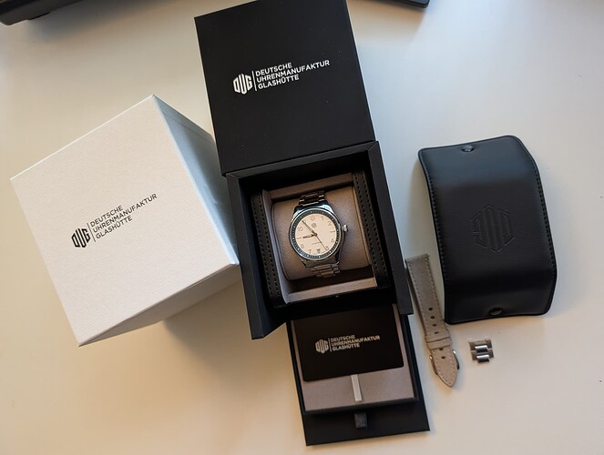 PXL_20251112_075426230