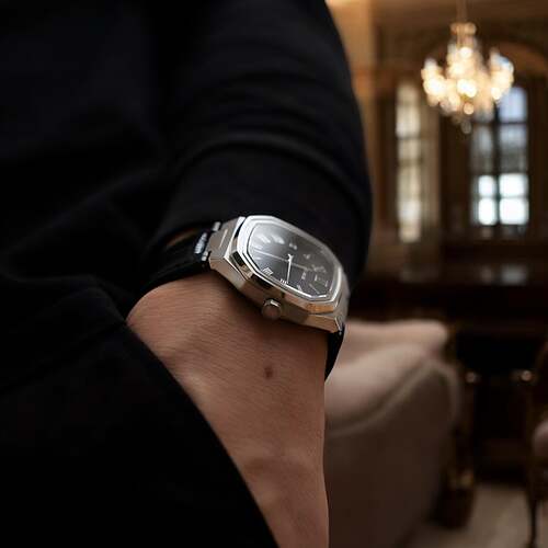 F3B76C8D-331E-485C-98C7-86AC9B9A4644