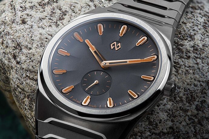 Formex-Aria-Manufacture-Chronometer-40-mm-Ardesia-Grey-Dial-Close-Up-1